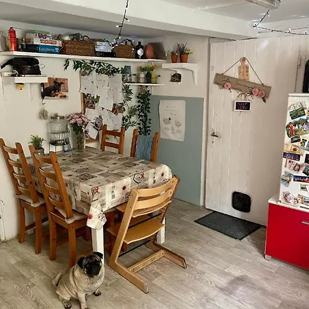 Homestay Cozy In An Old Near Vaduz *