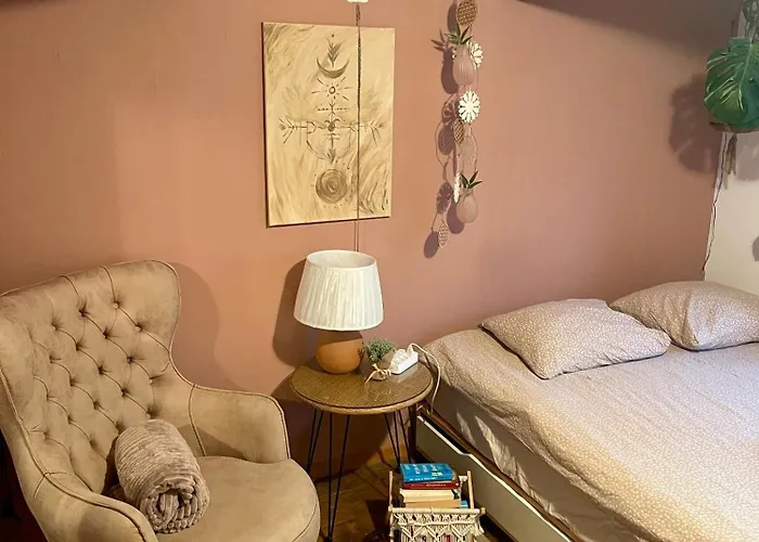 Cozy In An Old Near Vaduz בית אירוח Sevelen